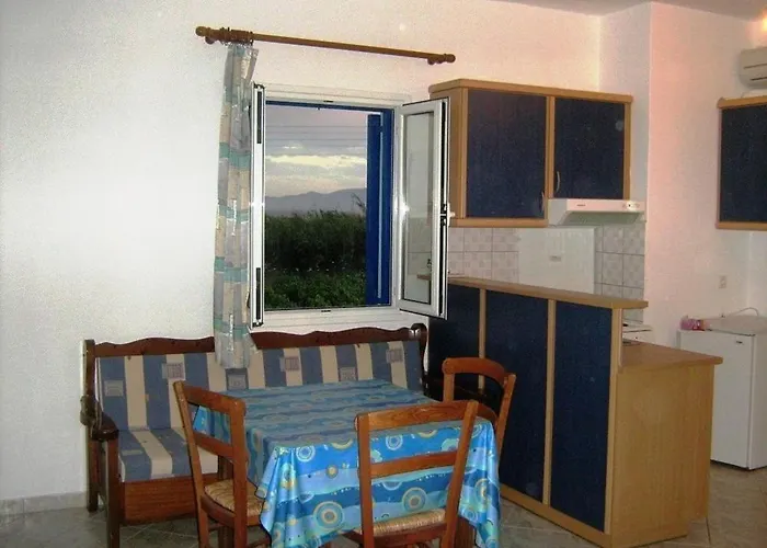 Palmos Self-catering With Sea View דירה *